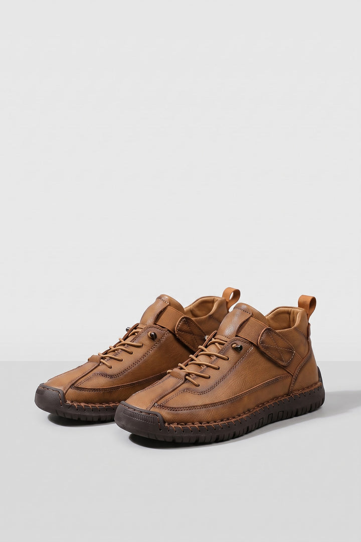 Baskets coutures apparentes marron, vue de face