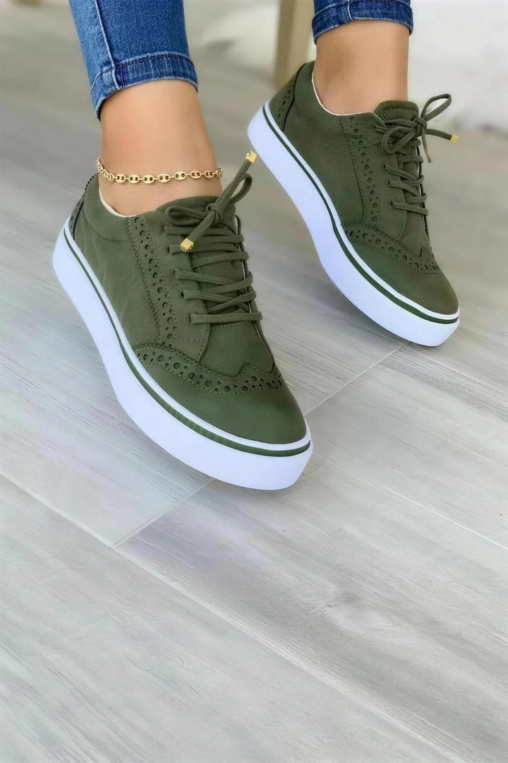 Baskets perforations façon richelieu vert olive, vue de face