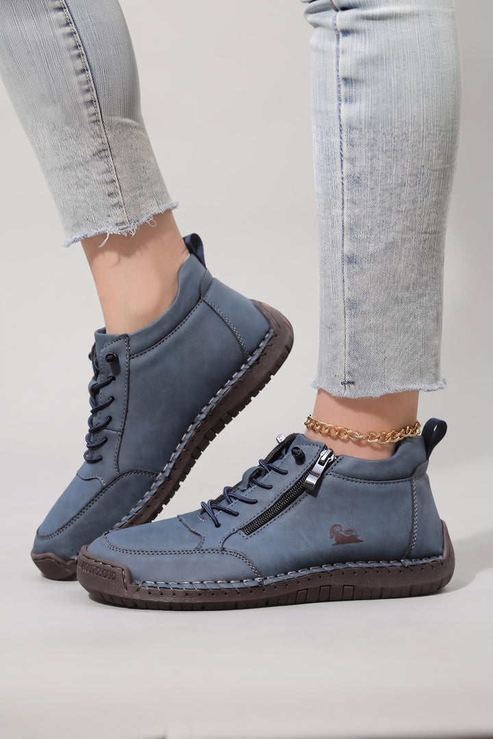 Baskets montantes à zip latéral bleu jean, vue de face