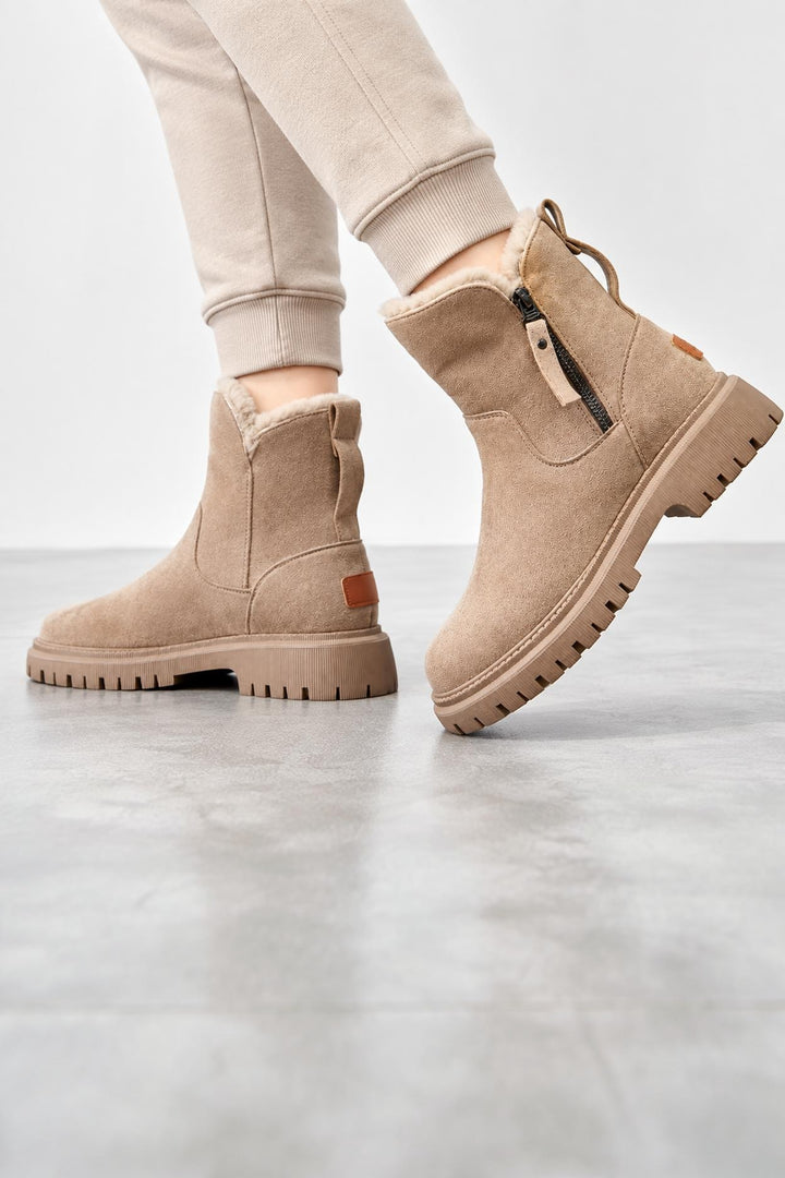 Bottines fourrées semelle crantée beige, vue de face