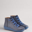 Gris bleu