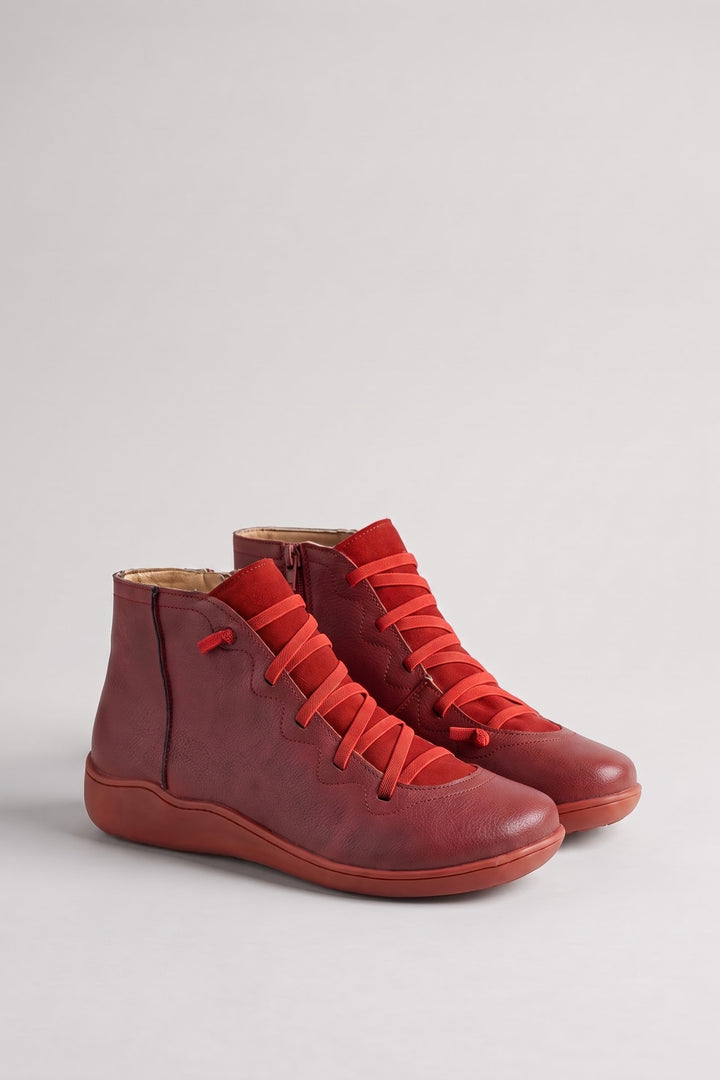 Bottines plates lacets croisés rouge, vue de face