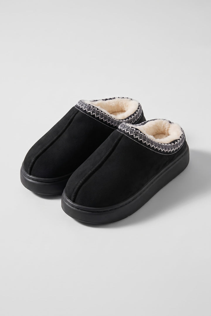 Chaussons fourrés bordure zigzag noir, vue de face