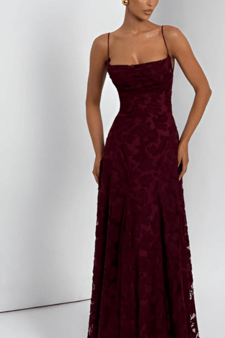 Robe longue fleurs en relief cerise, vue de face