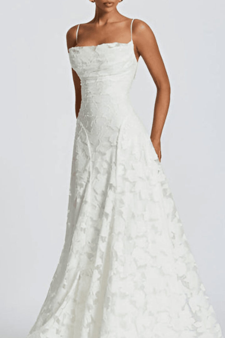 Robe longue fleurs en relief blanc, vue de face