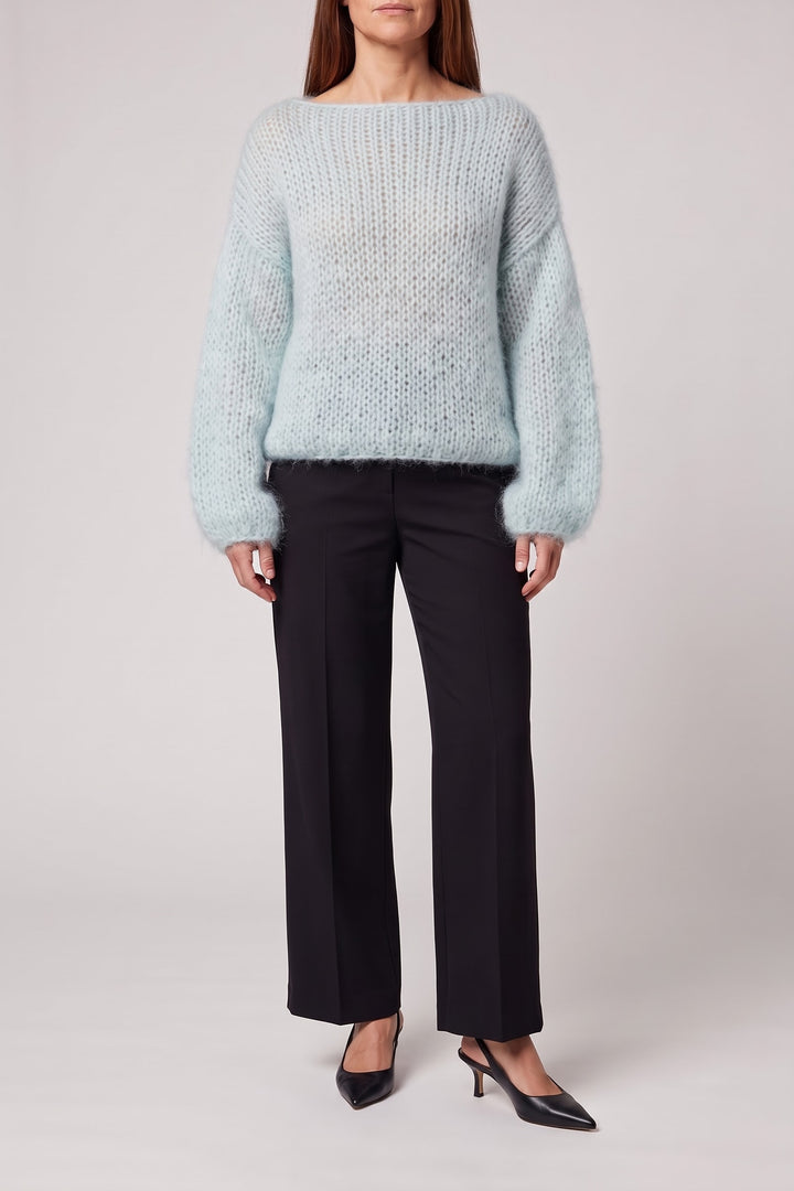 Pull col bateau grosse maille bleu ciel, vue de face