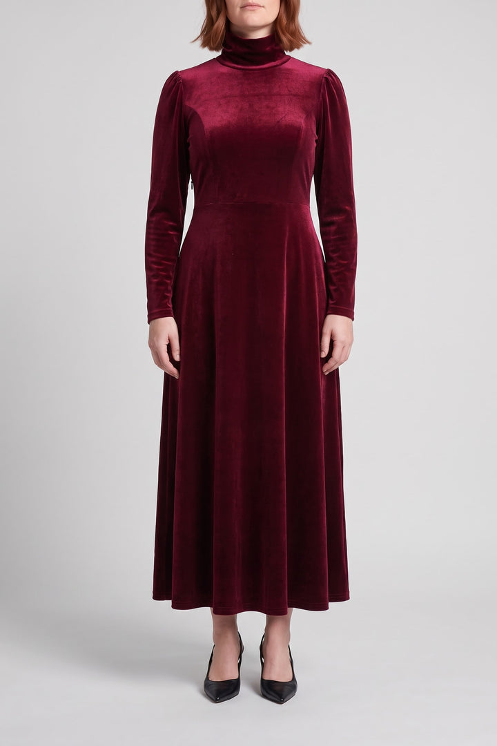 Robe de soirée velours col roulé bordeaux, vue de face