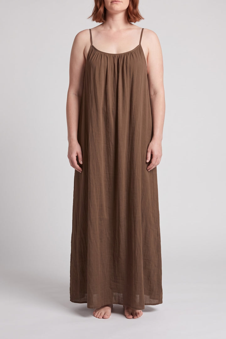 Robe longue coton dos nu réglable café, vue de face