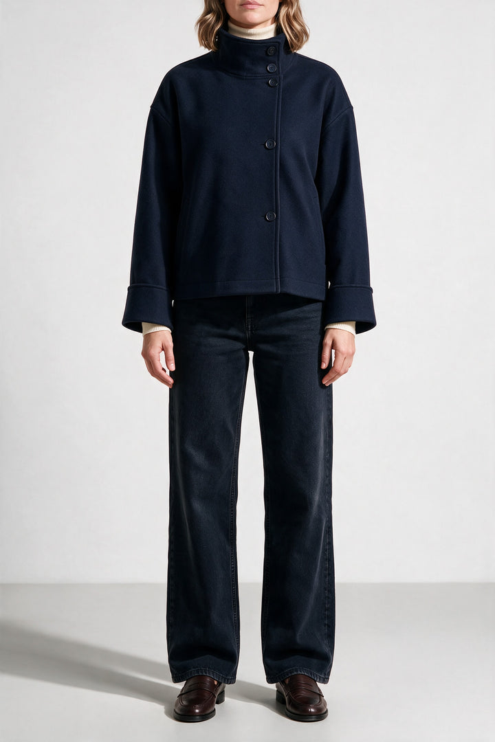 Veste courte effet laine boutonnage asymétrique bleu marine, vue de face